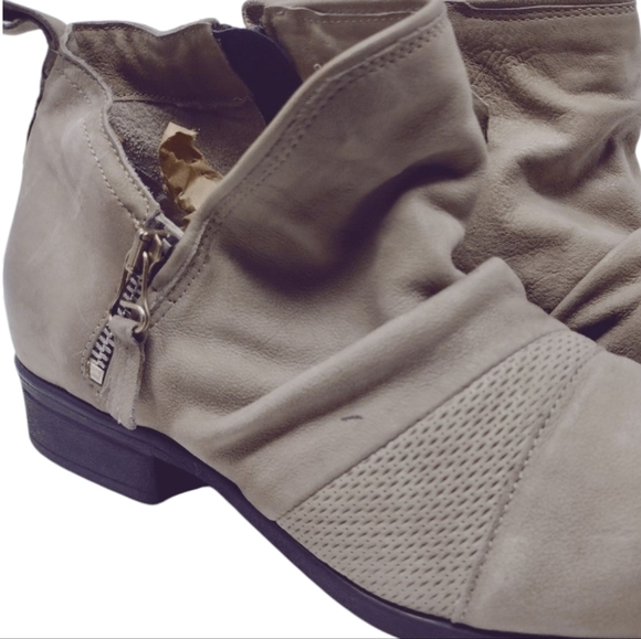 Miz Mooz Slinky Wide Leather Side Zip Ankle Boots Gray Size EU 41 Or US 9.5/10 - Picture 10 of 10